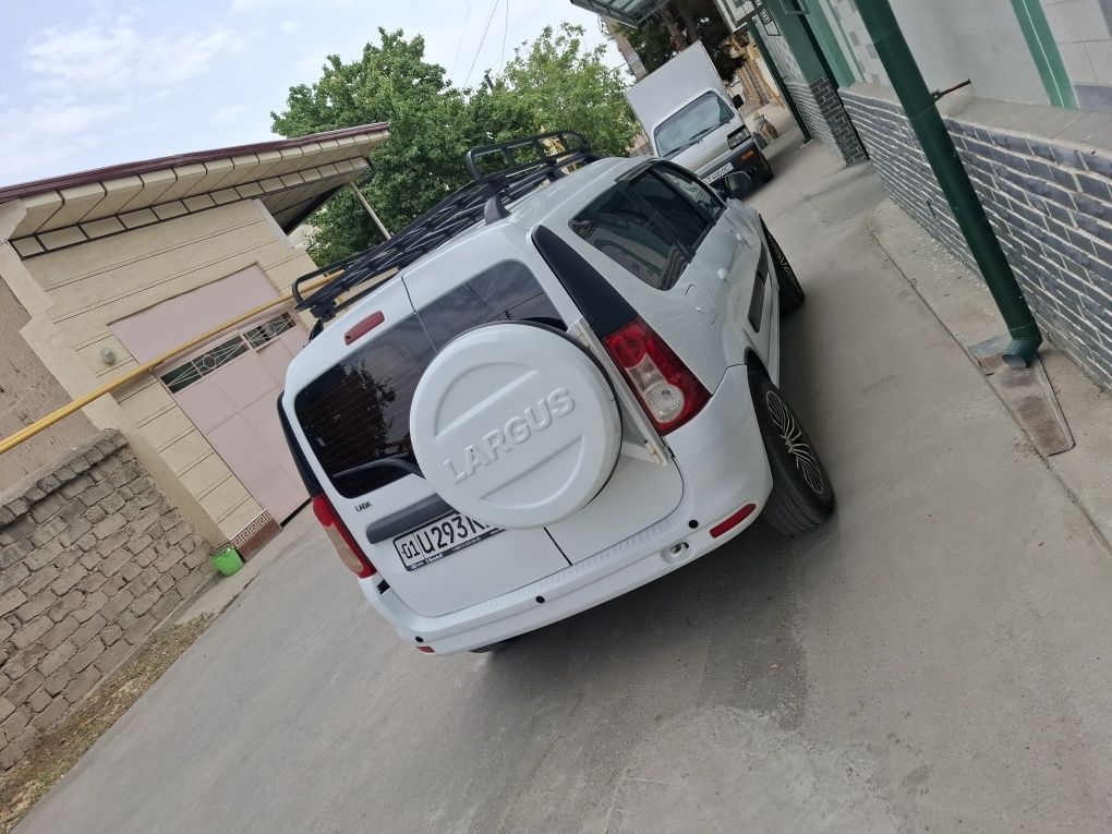 Срочно ларгус 2019