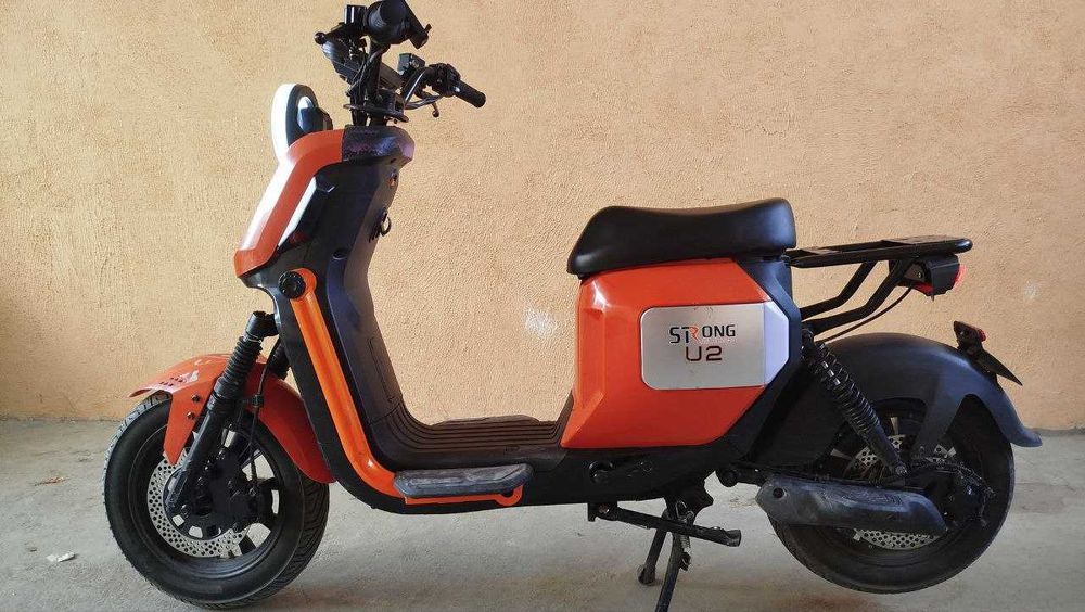 U2 электроскутер