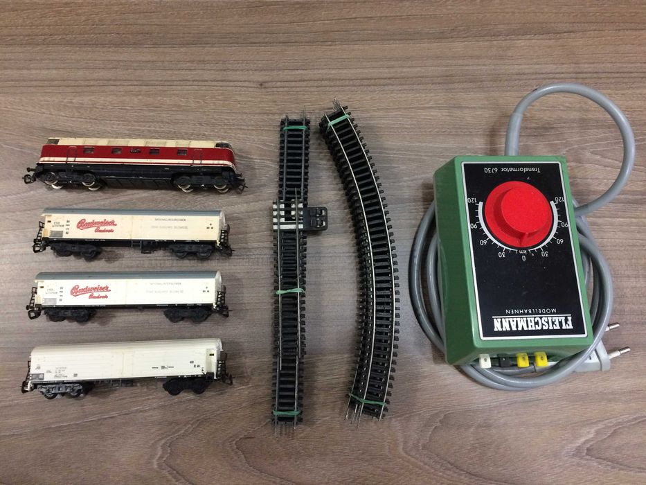 Влакчета Пико, 2 комплекта, в мащаб ТТ + захранвания.