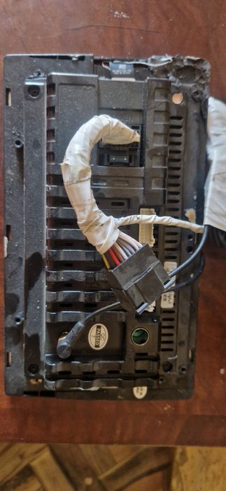 Vând navigație universală