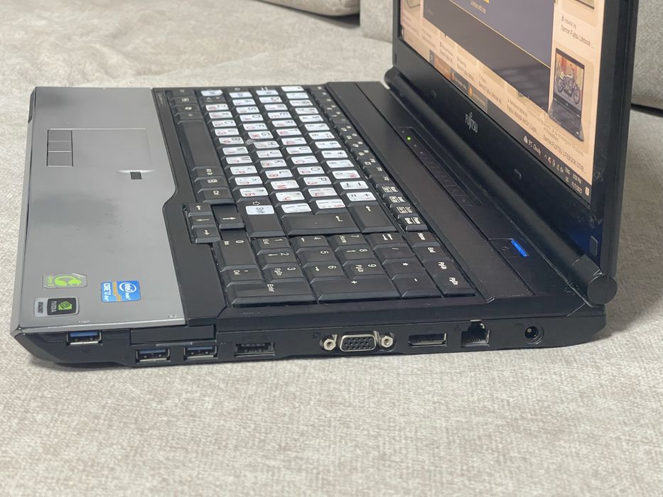 Лаптоп Fujitsu Celsius H720 i7-3720QM