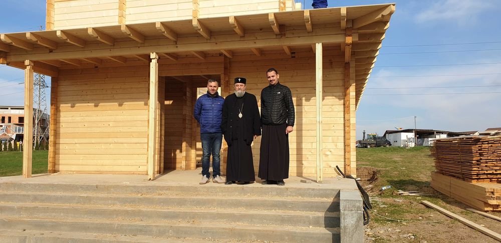 Biserica din lemn de brad calea Cisnadiei Sibiu