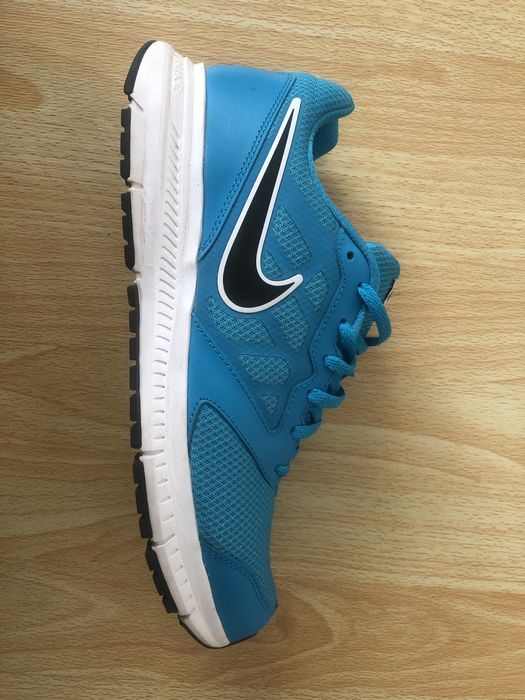 Vand adidasi nike nr43