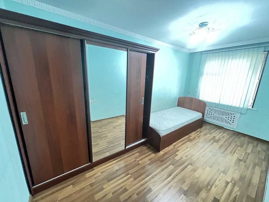 Чилонзор-26кв 4/3/5/балкон 2*6/Кирпичный дом Срочно Сотилади