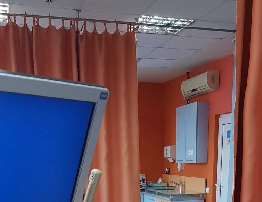 Sistem profesional perdea tavan – ideal pentru clinici și cabinete