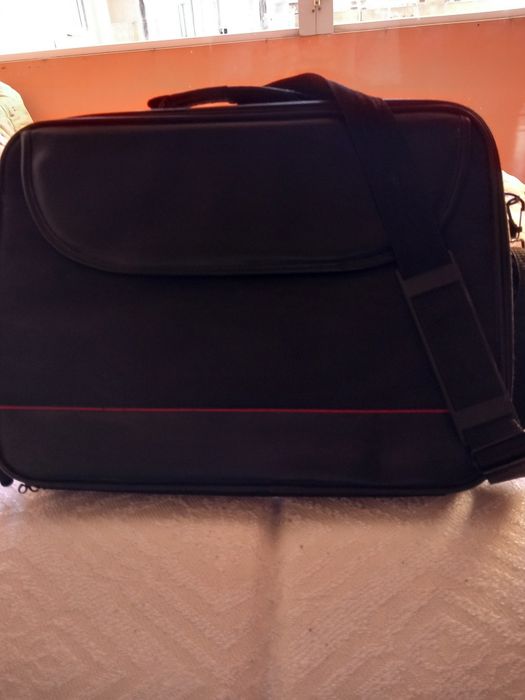 Чанта за преносим компютър