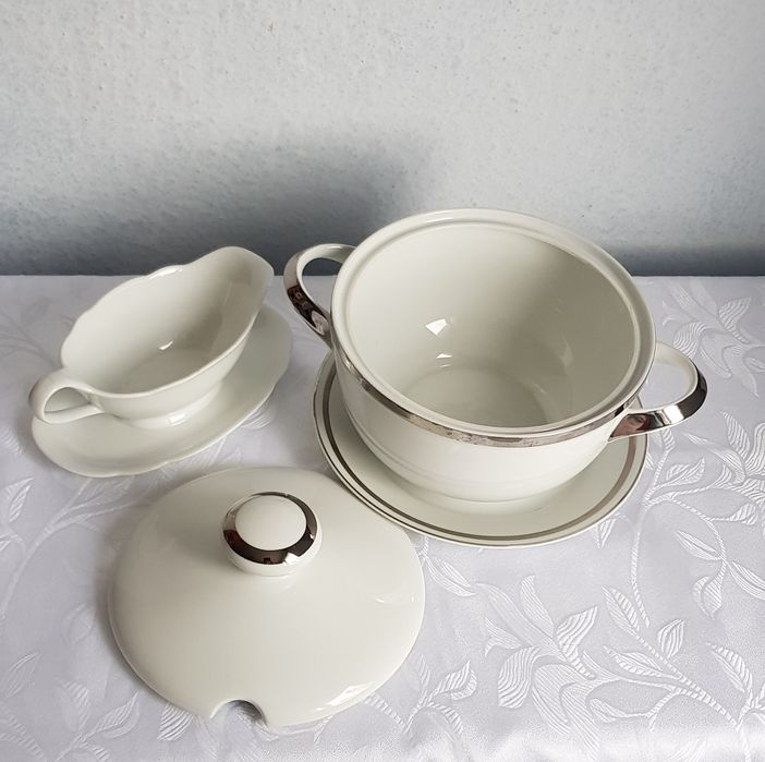 Supiera din portelan