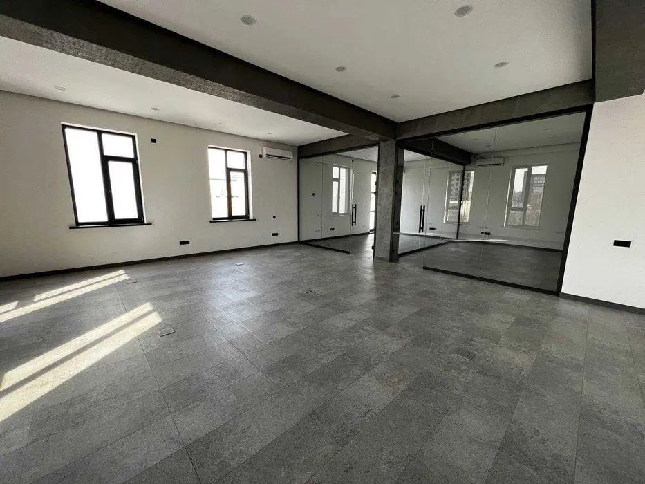 Аренда офиса Open Space 177 м² — Мирабад, метро Ташкент, Евроремонт