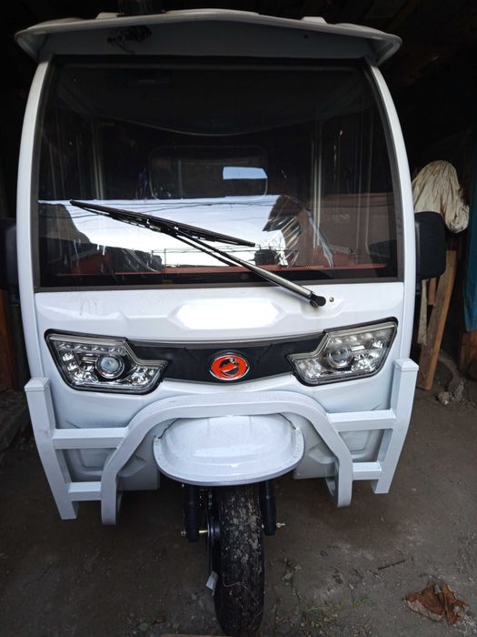 Mașina electrică noua nouță