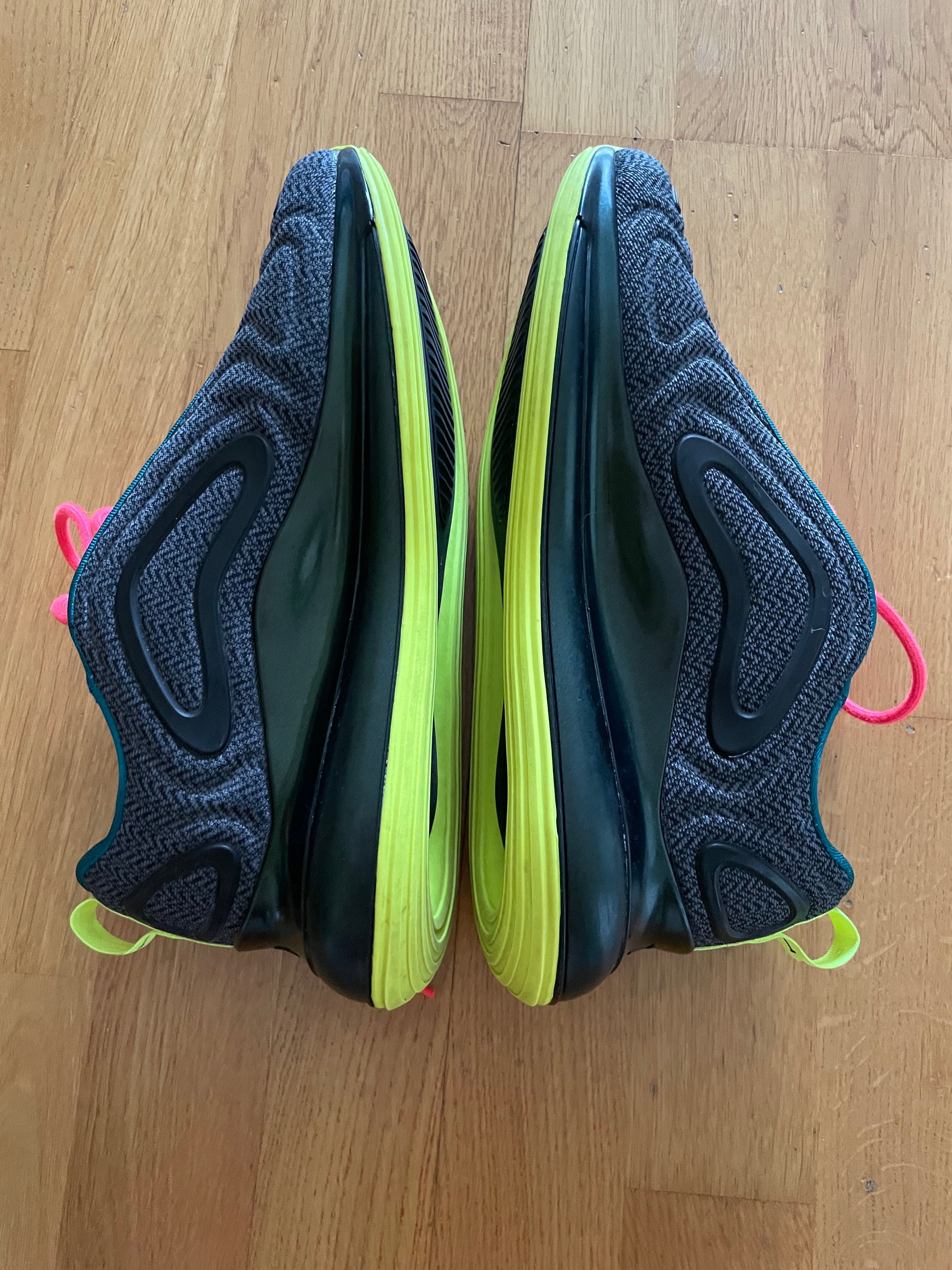 Pantofi sport Nike 720 Airmax