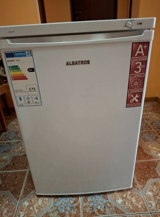 Vand congelator cu sertare