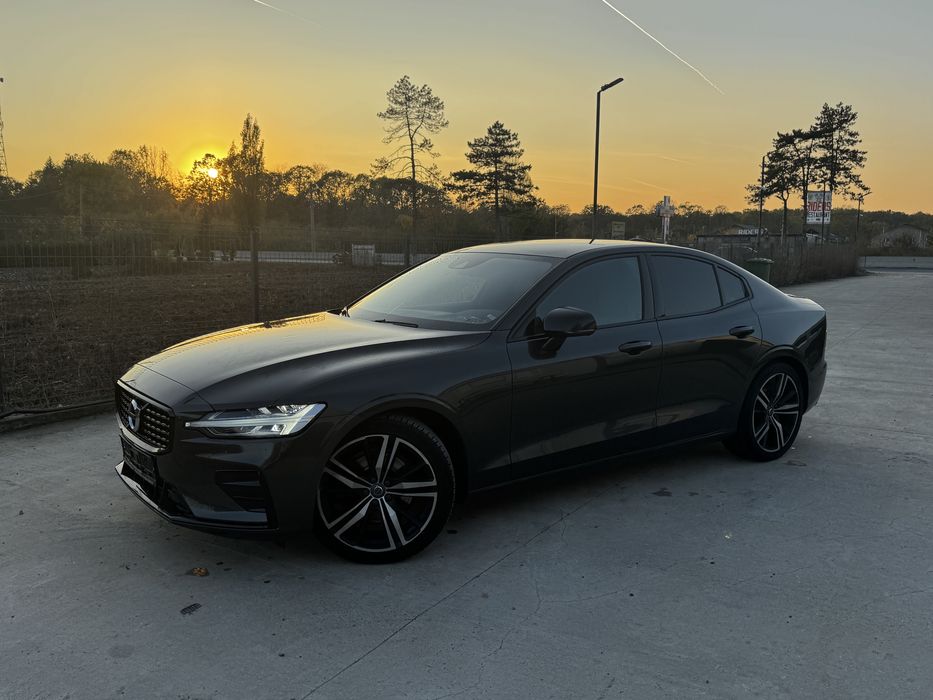 Volvo S60 2021 R Design/full led/keyless/camera/distronic/lane/side