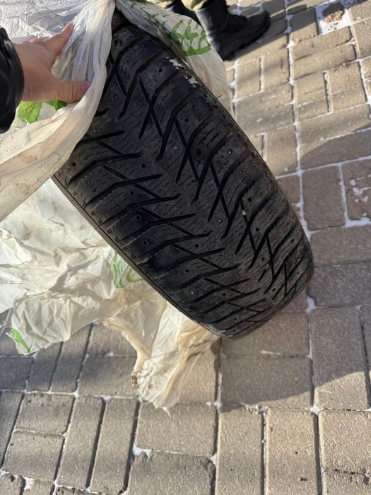 Комплект шин с дисками