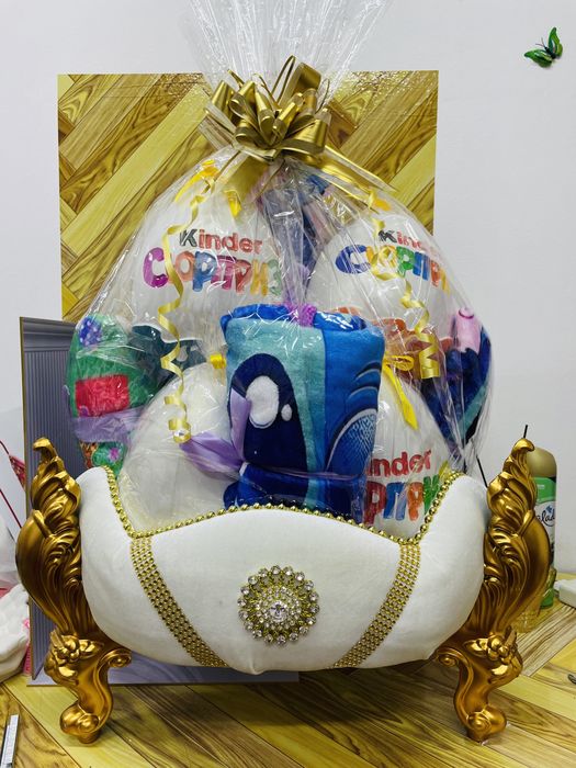 Готовый калта с наполнением 6 копилок киндер и 6 детских пледов