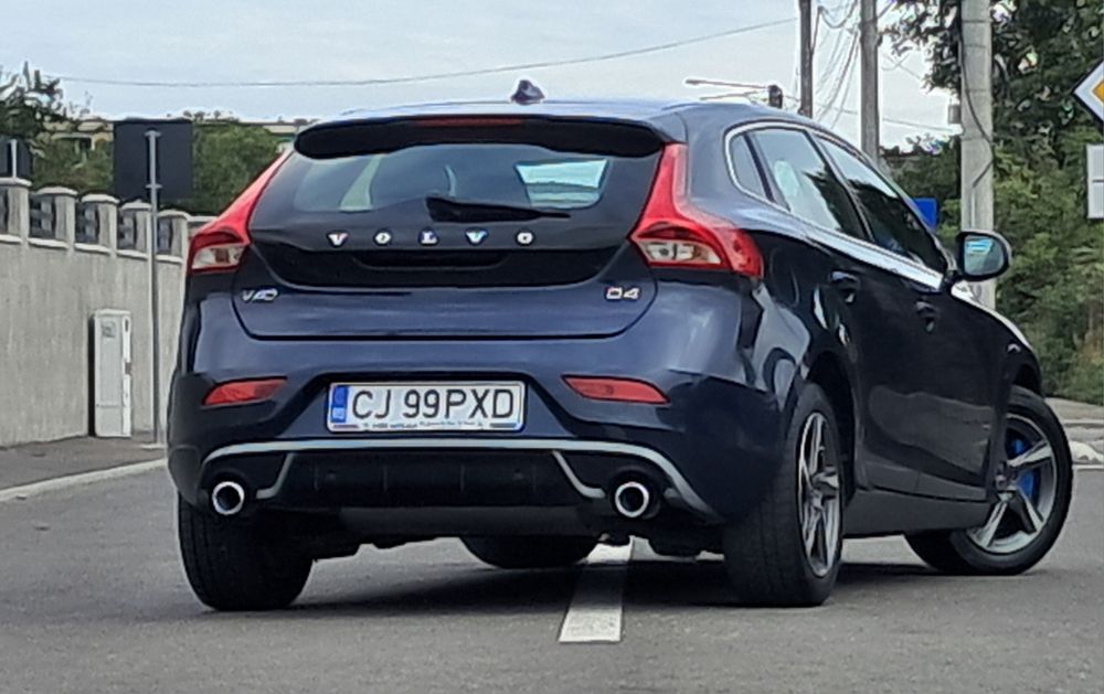Volvo  v40 an 2015 R-desing impecabil