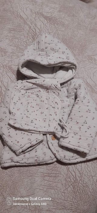 Яке Текстурирано на Zara с отделна шапка при нея