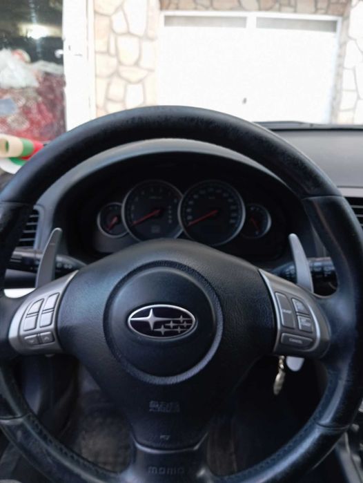 Subaru Legacy 2.0R на части