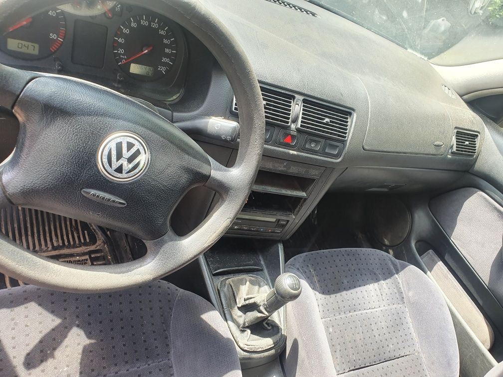 Dezmembrez Volkswagen Golf 4 1.9 TDI