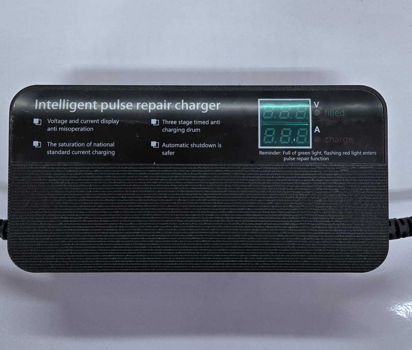 Зарядно устройство 48V за тягови акумулатори с дисплей.