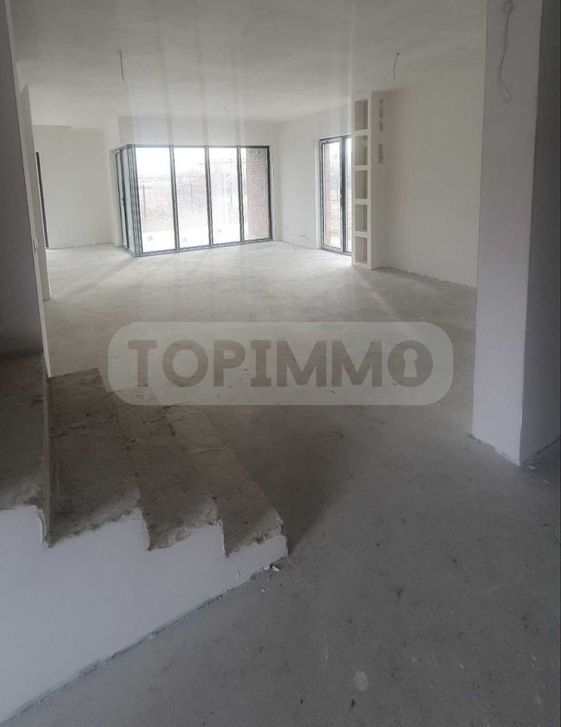 Продава се Къща в Варна, Виница - 223 кв.м за 1651 €/кв.м - Снимка #12