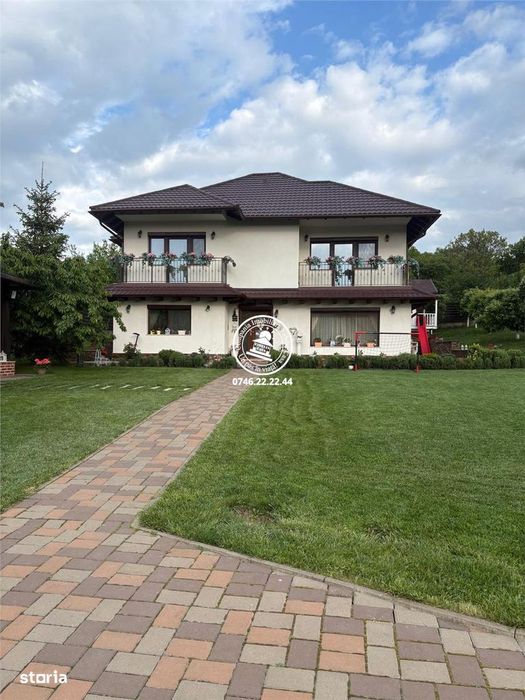 Vila  de vanzare  Bucium,369mp utili,1500mp teren,curte amenajata