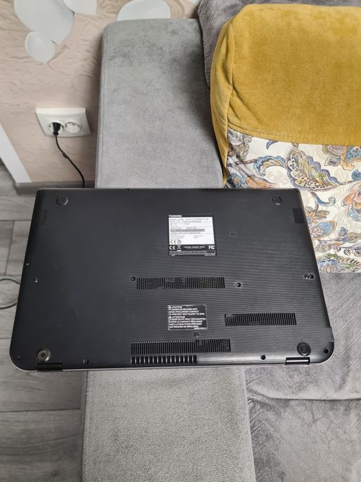 Laptop Toshiba Amd A6 quad core 8gb hdd 500gb 15,6"led slim hd