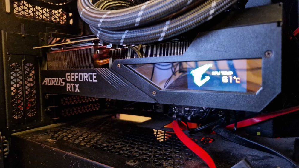 Vand Placa video Aorus RTX 3080TI 12GB VRAM cu display