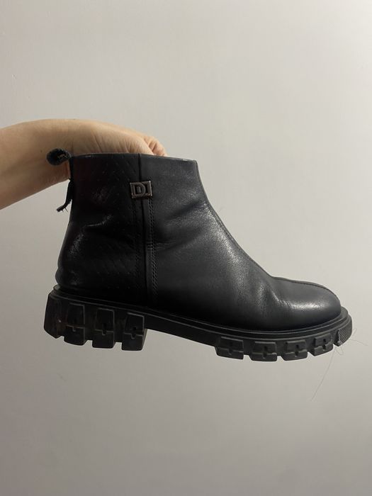 Продается сапоги 2 шт