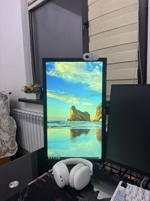 Продам кронштейн