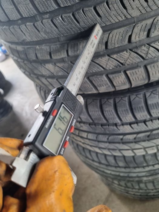 4 гуми MOMO NORTH POLER 255/40R19