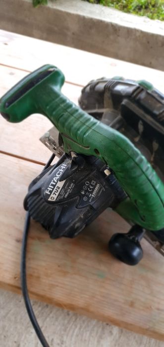 Circular de mana Hitachi