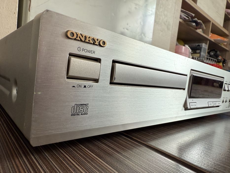 Onkyo DX-7222 CD player