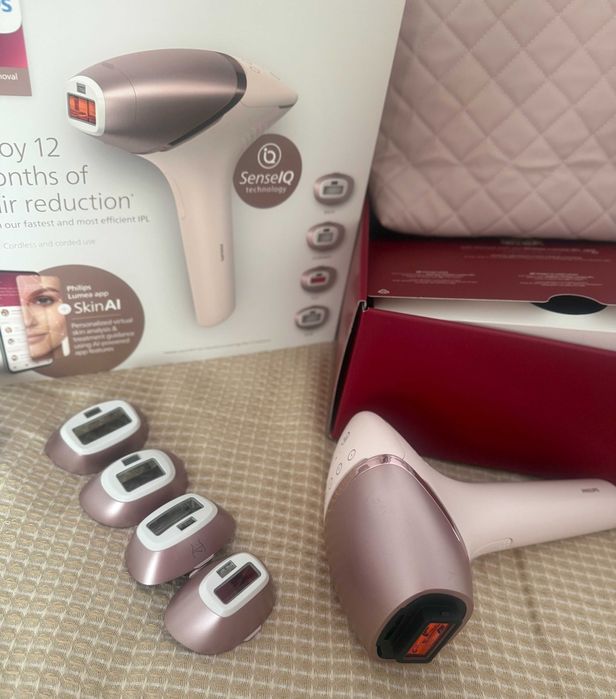 Фотоепилатор Philips Lumea BRI977/00