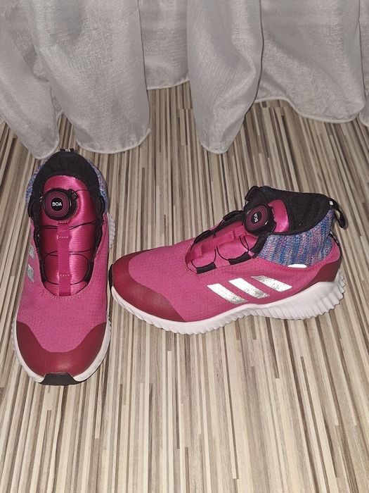 Ghete Adidas mărime 33 1/2 (uk1 1/2).