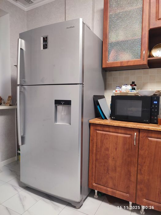 Холодильник Samsung 80 *75 серый б/у