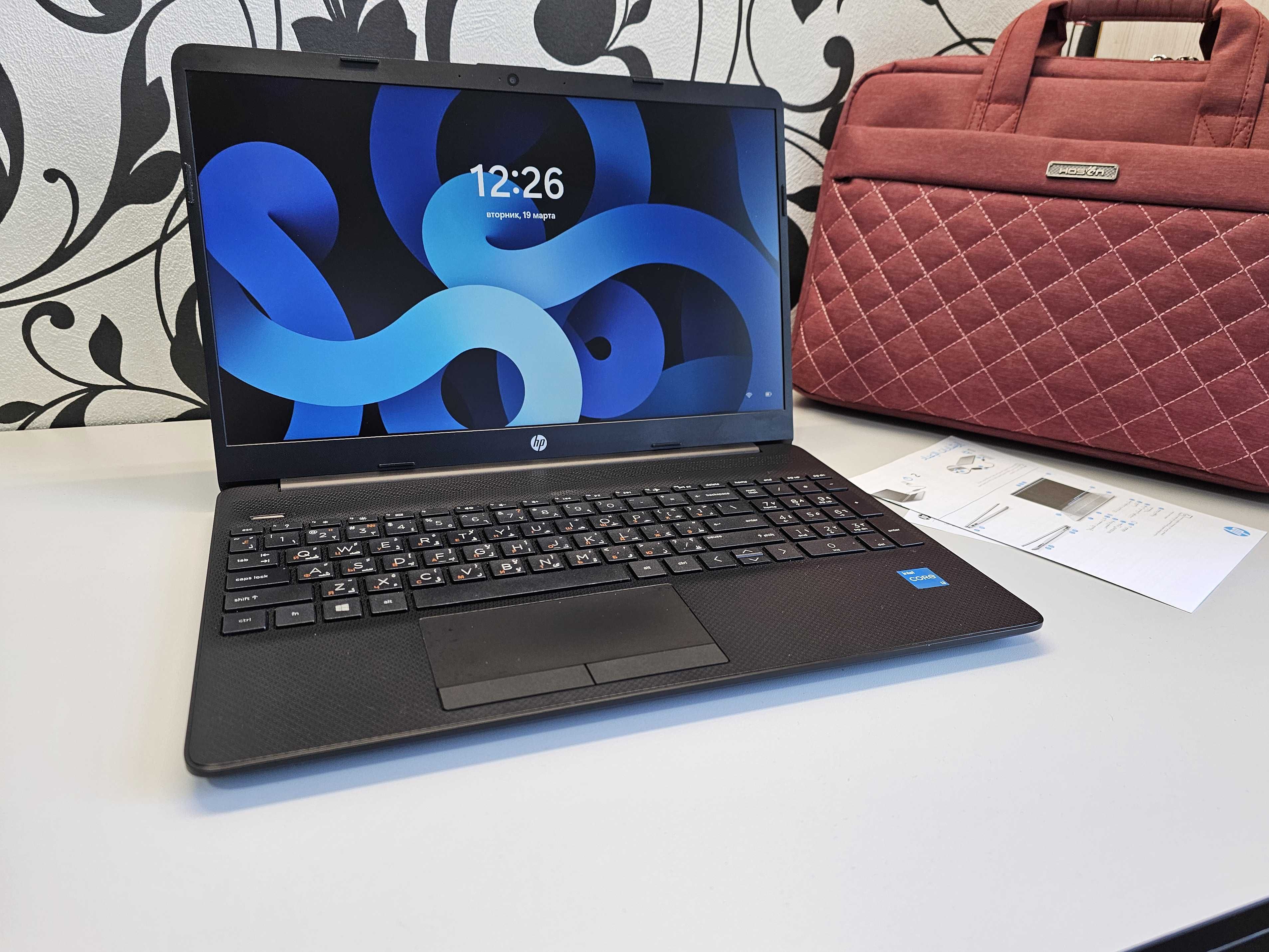 ПРОДАМ HP Laptop 15 (2023года) Ноутбук Core i3 11-ПОКОЛЕНИЯ/8GB/256SSD