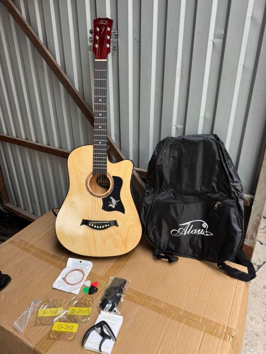 Гитара с комплектом