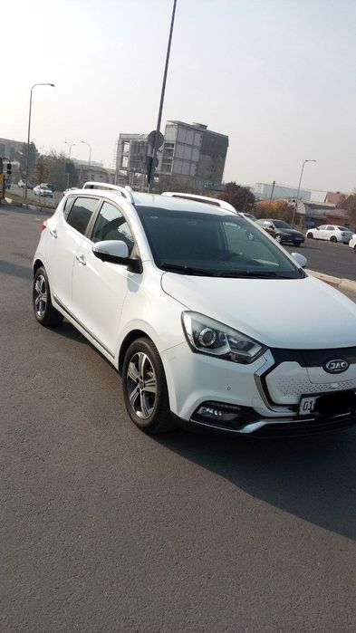 Электромобиль JAC iev 7 S запас хода 350 тали