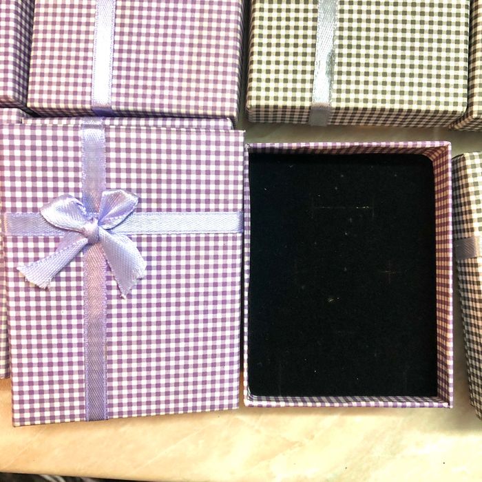 Подаръчни Кутийки за Бижута или други малки неща