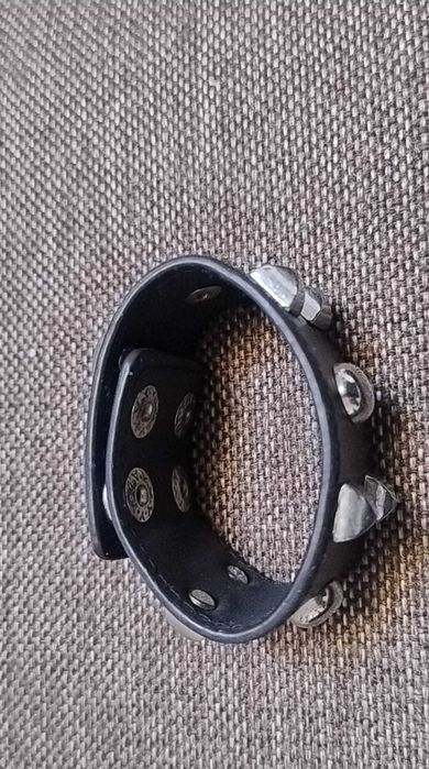 Brățară rock, lată, din piele ecologică, cu ornamente, unisex