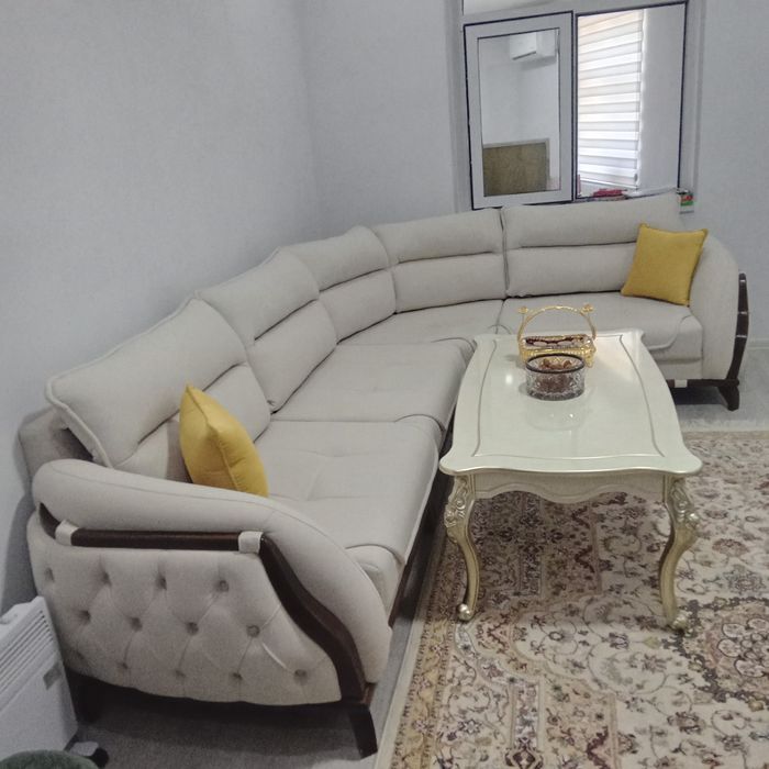 Зур холатда сотилади. Нарсалар куп