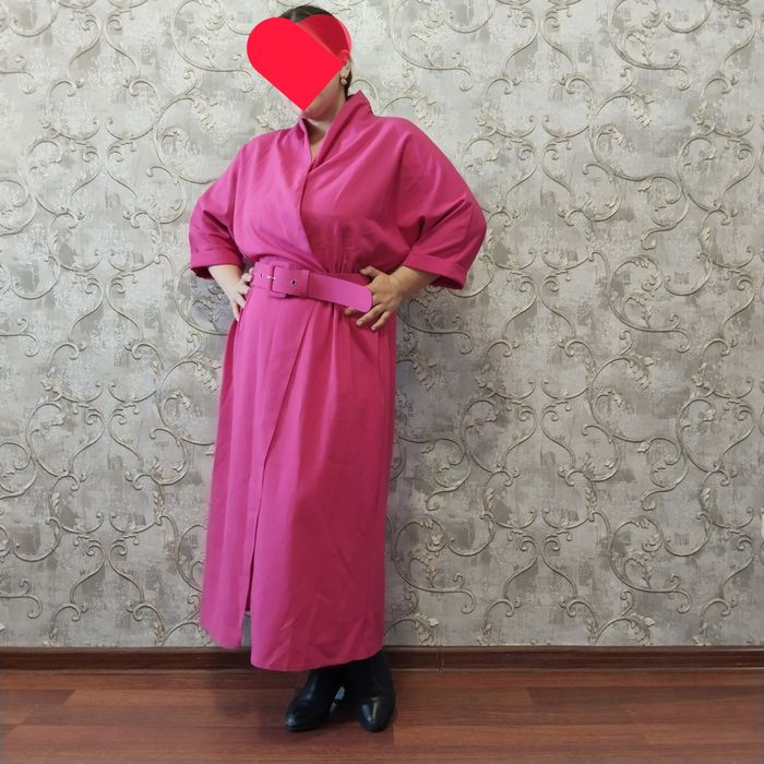 Платье с запахом фуксия