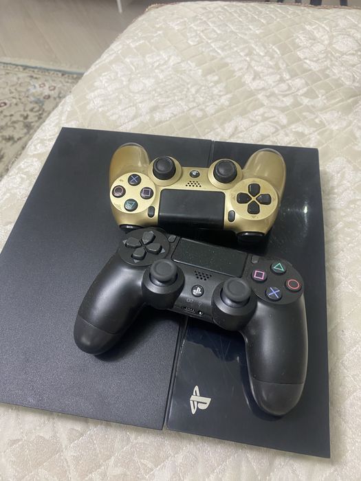 Продам пс 4 2 джостика игры