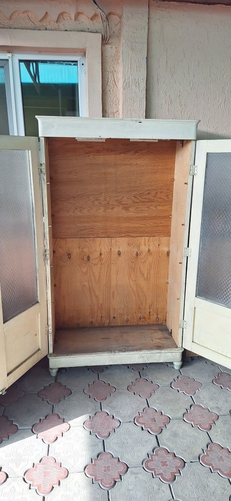 Раритетный шкаф для реставрации с доставкой