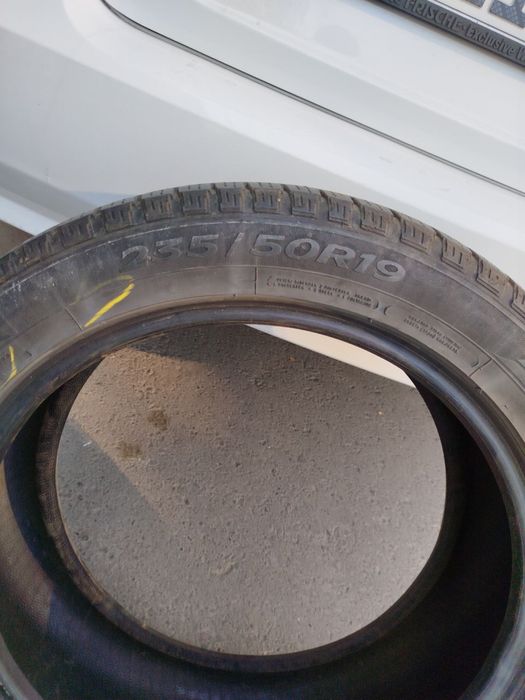 235 / 50 / 19 godyer