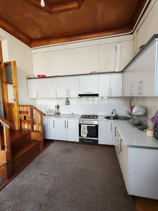 Раддом атрофида 8 сотих 7 хонали ховли сотилади