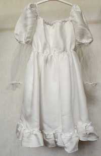 Платье белого цвета для девочки