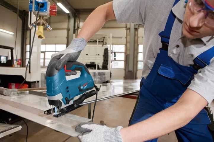 ПОД НАЕМ Прободен Трион/ Зеге BOSCH GST 90 BE/ гр. Казанлък