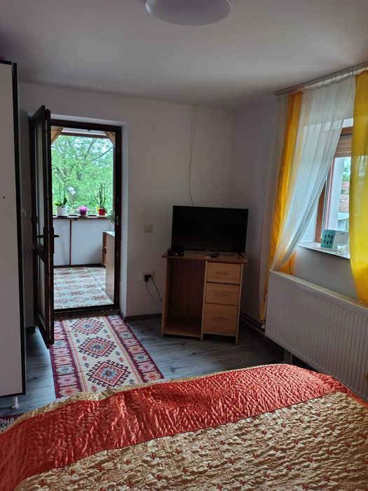 Vilă spațioasă de vânzare – 50 km de București, 15 km de Ploiești