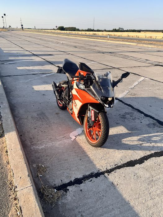 Vand ktm rc125 ca nou